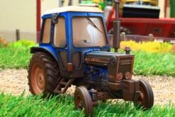 43308(W) Weathered Britains Ford 6600 2WD Tractor 17 43308(W) Weathered Britains Ford 6600 2WD Tractor -Britains 43308 W WeatheredBritainsFord66002WDTractorPic3