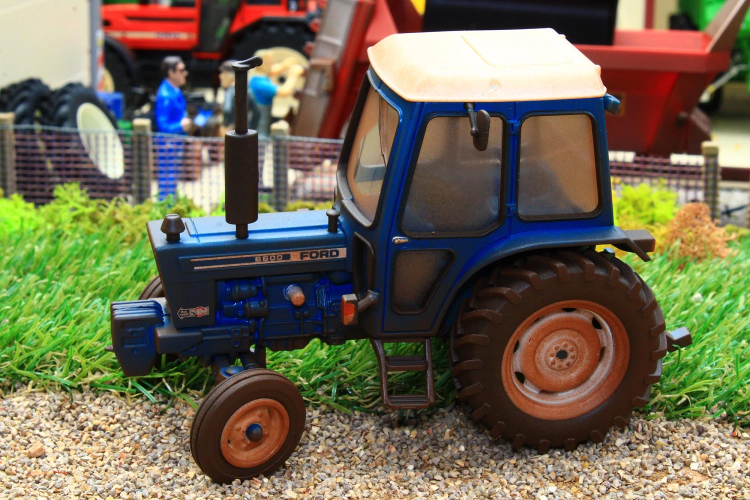 43308(W) Weathered Britains Ford 6600 2WD Tractor 6 43308(W) Weathered Britains Ford 6600 2WD Tractor - Image 4