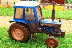 43308(W) Weathered Britains Ford 6600 2WD Tractor 23 43308(W) Weathered Britains Ford 6600 2WD Tractor -Britains 43308 W WeatheredBritainsFord66002WDTractorPic9