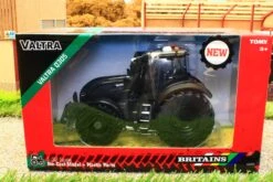 43309 Britains 132 Scale Valtra Q305 4WD Tractor In Black -Britains 43309Britains132ScaleValtraQ3054WDTractorinBlackPic15