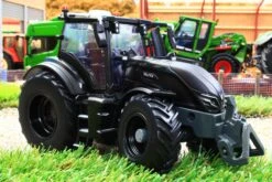 43309 Britains 132 Scale Valtra Q305 4WD Tractor In Black -Britains 43309Britains132ScaleValtraQ3054WDTractorinBlackPic3