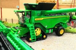 43310 Britains 'Prestige Collection' John Deere X9 1100 Combine Harvester -Britains 43310BritainsJohnDeereX91100CombineHarvesterPIC3
