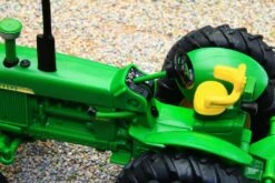 MS-43311 Britains John Deere 4020 Tractor With Rear Duals -Britains 43311BritainsJohnDeere4020TractorRearDualsPic8 303750af 3e5a 490c be5f e56bdbdab6d9
