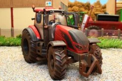 43315(W) Weathered Britains Limited Edition Valtra T254 Versu 70th Anniversary Tractor NEW! -Britains 43315 W WeatheredBritainsLimitedEditionValtraT254Versu70thAnniversaryTractorPic3