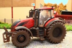 43315(W) Weathered Britains Limited Edition Valtra T254 Versu 70th Anniversary Tractor NEW! -Britains 43315 W WeatheredBritainsLimitedEditionValtraT254Versu70thAnniversaryTractorPic4