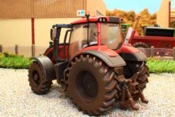 43315(W) Weathered Britains Limited Edition Valtra T254 Versu 70th Anniversary Tractor NEW! -Britains 43315 W WeatheredBritainsLimitedEditionValtraT254Versu70thAnniversaryTractorPic5