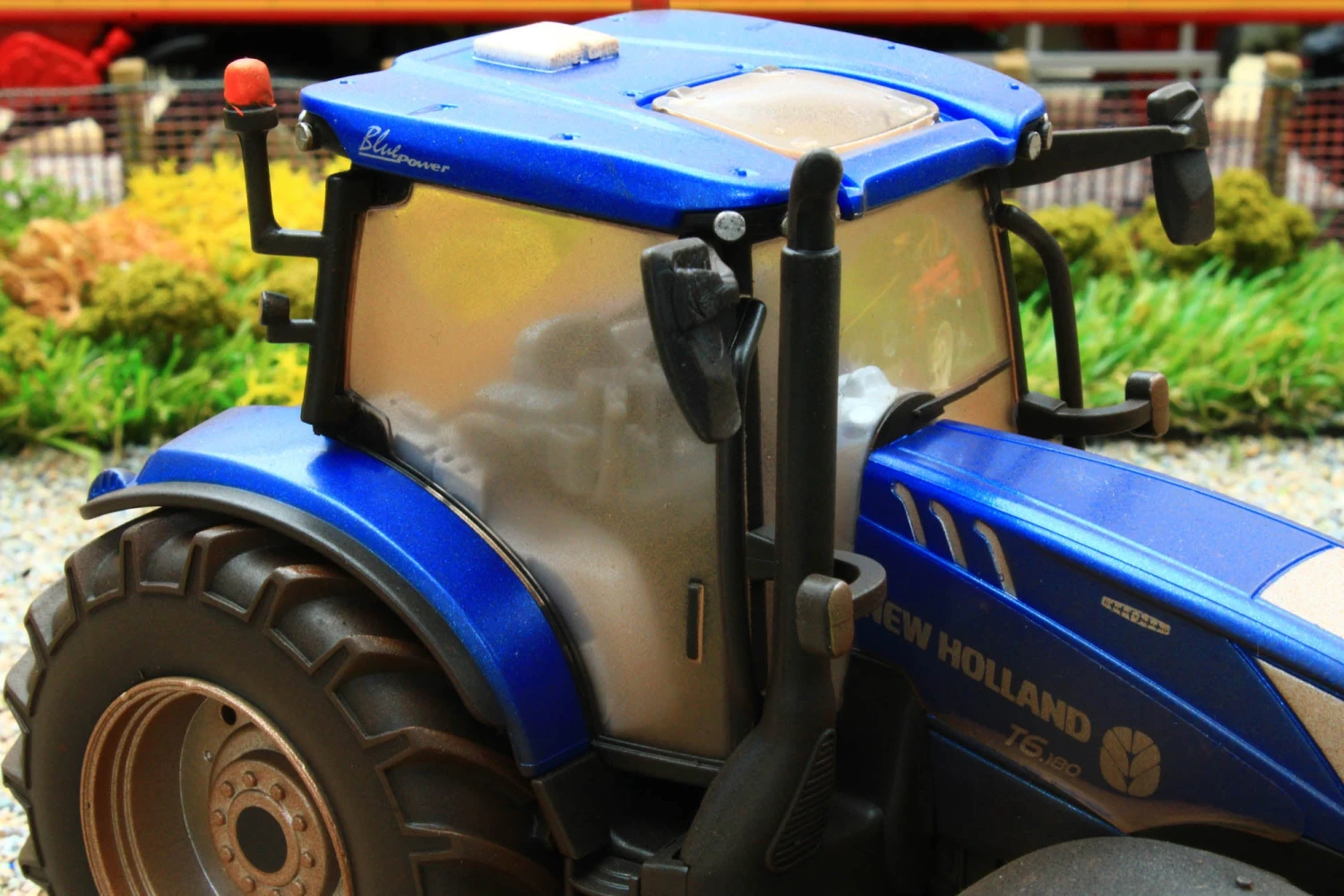 43319 Weathered Britains New Holland T6-180 Blue Power Tractor NEW! 13 43319 Weathered Britains New Holland T6-180 Blue Power Tractor NEW! - Image 11