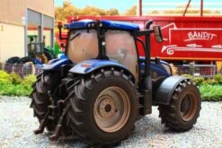 43319 Weathered Britains New Holland T6-180 Blue Power Tractor NEW! 15 43319 Weathered Britains New Holland T6-180 Blue Power Tractor NEW! -Britains 43319WeatheredBritainsNewHollandT6 180BluePowerTractorPic3