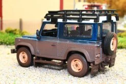 43321 Britains Muddy Land Rover Defender -Britains 43321BritainsMuddyLandRoverDefender90withroofrackandwinchNewPic5