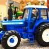 43322 Britains Ford TW20 4WD Tractor -Britains 43322BritainsFordTW204WDTractorPic1