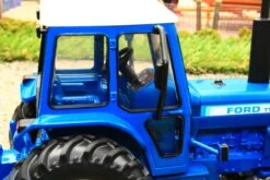 43322 Britains Ford TW20 4WD Tractor 33 43322 Britains Ford TW20 4WD Tractor -Britains 43322BritainsFordTW204WDTractorPic13
