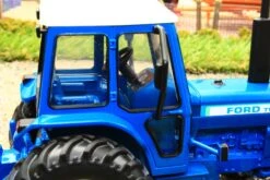 43322 Britains Ford TW20 4WD Tractor 34 43322 Britains Ford TW20 4WD Tractor -Britains 43322BritainsFordTW204WDTractorPic14