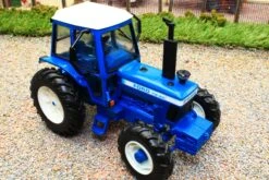43322 Britains Ford TW20 4WD Tractor 35 43322 Britains Ford TW20 4WD Tractor -Britains 43322BritainsFordTW204WDTractorPic15