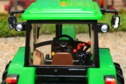 43326 Britains Limited Edition John Deere 3350 2WD Tractor 26 43326 Britains Limited Edition John Deere 3350 2WD Tractor -Britains 43326BritainsLimtedEditionJohnDeere33502WDTractorPic12