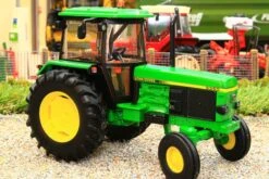 43326 Britains Limited Edition John Deere 3350 2WD Tractor 17 43326 Britains Limited Edition John Deere 3350 2WD Tractor -Britains 43326BritainsLimtedEditionJohnDeere33502WDTractorPic3