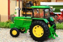 43327 Britains Limited Edition John Deere 3140 2WD Tractor ** 15% Off ** 28 43327 Britains Limited Edition John Deere 3140 2WD Tractor ** 15% Off ** -Britains 43327BritainsLimtedEditionJohnDeere31402WDTractorPic10