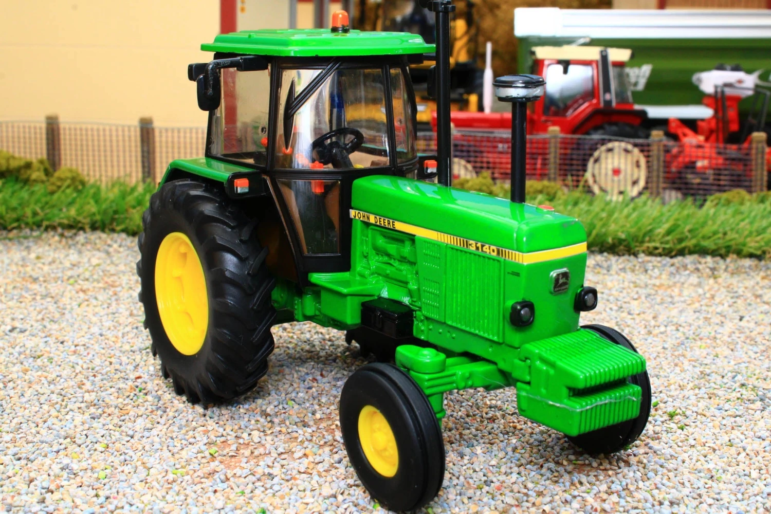 43327 Britains Limited Edition John Deere 3140 2WD Tractor ** 15% Off ** 9 43327 Britains Limited Edition John Deere 3140 2WD Tractor ** 15% Off ** - Image 7