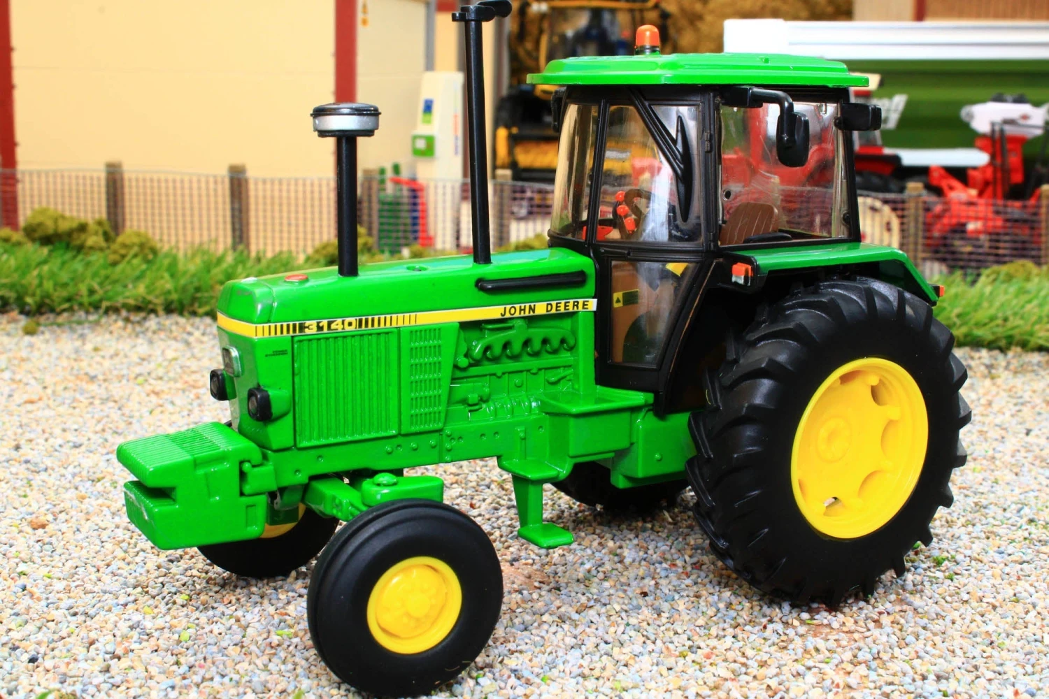 43327 Britains Limited Edition John Deere 3140 2WD Tractor ** 15% Off ** 10 43327 Britains Limited Edition John Deere 3140 2WD Tractor ** 15% Off ** - Image 8