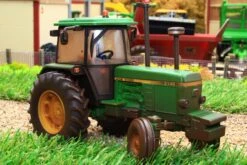 43327(W) Weathered Britains Limited Edition John Deere 3140 2WD Tractor NEW!