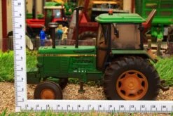 43327(W) Weathered Britains Limited Edition John Deere 3140 2WD Tractor NEW! -Britains 43327 W WeatheredBritainsLimitedEditionJohnDeere31402WDTractorPic12