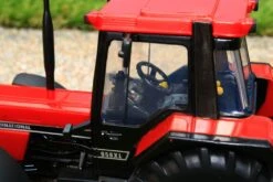 43328 Britains Limited Edition Case IH 956 XL 4WD -Britains 43328BritainsLimitedEditionCaseIH956XL4WDTractorPic12