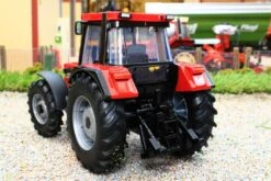 43328 Britains Limited Edition Case IH 956 XL 4WD -Britains 43328BritainsLimitedEditionCaseIH956XL4WDTractorPic5