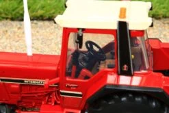43329 Britains Limited Edition International IH 1056 XL 4WD Tractor -Britains 43329BritainsLimitedEditionInternationalIH1056XL4WDTractorPic14