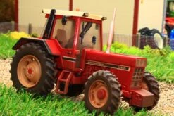 43329(W) Weathered Britains Limited Edition International IH 1056 XL 4WD Tractor NEW! 17 43329(W) Weathered Britains Limited Edition International IH 1056 XL 4WD Tractor NEW! -Britains 43329 W WeatheredBritainsLimitedEditionInternationalIH1056XL4WDTractorPic2