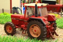 43329(W) Weathered Britains Limited Edition International IH 1056 XL 4WD Tractor NEW! 22 43329(W) Weathered Britains Limited Edition International IH 1056 XL 4WD Tractor NEW! -Britains 43329 W WeatheredBritainsLimitedEditionInternationalIH1056XL4WDTractorPic7