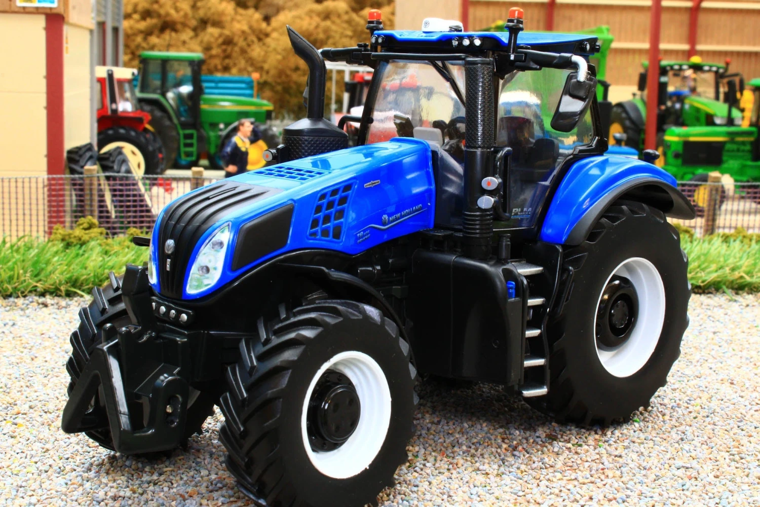 43339 Britains New Holland T8-435 Genesis Tractor 3 43339 Britains New Holland T8-435 Genesis Tractor