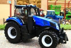 43339 Britains New Holland T8-435 Genesis Tractor 15 43339 Britains New Holland T8-435 Genesis Tractor -Britains 43339BritainsNewHollandT8.435Genesis4WDTractorRevisedPic2