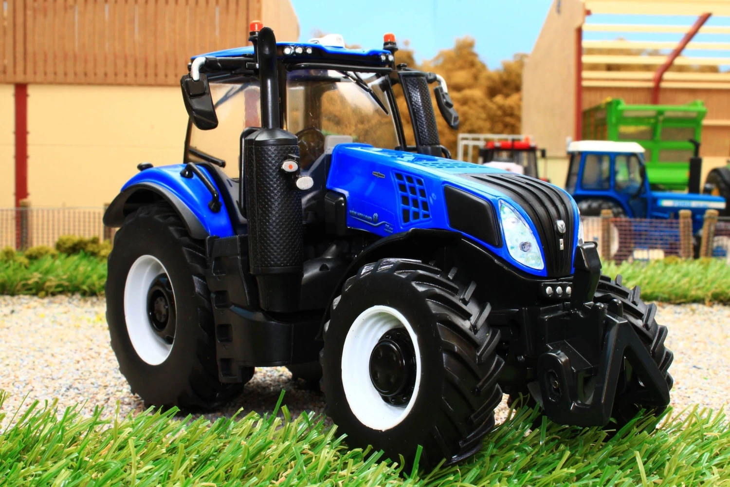 43339 Britains New Holland T8-435 Genesis Tractor 5 43339 Britains New Holland T8-435 Genesis Tractor - Image 3