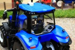 43339 Britains New Holland T8-435 Genesis Tractor 21 43339 Britains New Holland T8-435 Genesis Tractor -Britains 43339BritainsNewHollandT8.435Genesis4WDTractorRevisedPic8