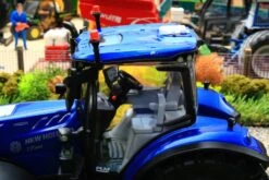 43341 Britains New Holland T7.300 Blue Power 4WD Tractor NEW! -Britains 43341BritainsNewHollandT7.300BluePower4WDTractorPic11