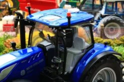 43341 Britains New Holland T7.300 Blue Power 4WD Tractor NEW! -Britains 43341BritainsNewHollandT7.300BluePower4WDTractorPic12