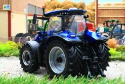 43341 Britains New Holland T7.300 Blue Power 4WD Tractor NEW! -Britains 43341BritainsNewHollandT7.300BluePower4WDTractorPic6