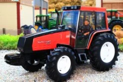 43342 Britains Valtra Valmet 8950 Tractor (Fans' Choice!) 1:32 Scale ** 15% Off **