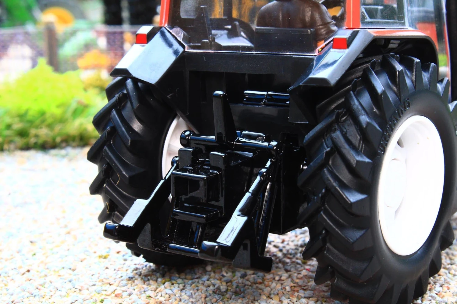 43342 Britains Valtra Valmet 8950 Tractor (Fans' Choice!) 1:32 Scale ** 15% Off ** 14 43342 Britains Valtra Valmet 8950 Tractor (Fans' Choice!) 1:32 Scale ** 15% Off ** - Image 12