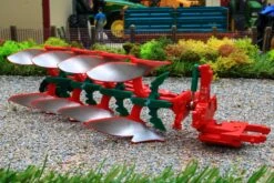 43344 Britains Kverneland Variomat 2300 S 4 Furrow Reversible Plough NEW!