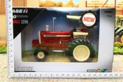 43363 Britains 1:32 Scale IH Farmall 1206 2WD Tractor With Duals Limited Edition Prestige Model -Britains 43363Britains132ScaleIHFarmhall12062WDTractorwithDualsLimitedEditionPrestigeModelPic15