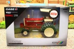 43363 Britains 1:32 Scale IH Farmall 1206 2WD Tractor With Duals Limited Edition Prestige Model -Britains 43363Britains132ScaleIHFarmhall12062WDTractorwithDualsLimitedEditionPrestigeModelPic16