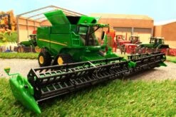 45674 Britains 'Prestige Collection' John Deere S780 Tracked Combine Harvester -Britains 45674BritainsJohnDeereS780TrackedCombineHarvesterIMAGE11
