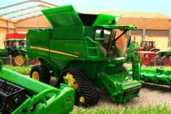 45674 Britains 'Prestige Collection' John Deere S780 Tracked Combine Harvester -Britains 45674BritainsJohnDeereS780TrackedCombineHarvesterIMAGE8