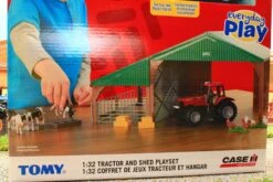 47019A1 BRITAINS FARM SHED, ANIMALS AND CASE TRACTOR EVERYDAY PLAY SET -Britains 47019BRITAINSFARMSHED ANIMALSANDCASETRACTORPLAYSET 35.40PIC5