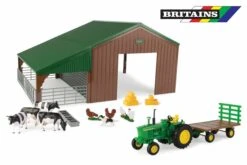 47024 Britains Limited Edition Farm Building With John Deere Tractor And Animals