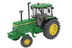 Britains JOHN DEERE 3140 2WD TRACTOR