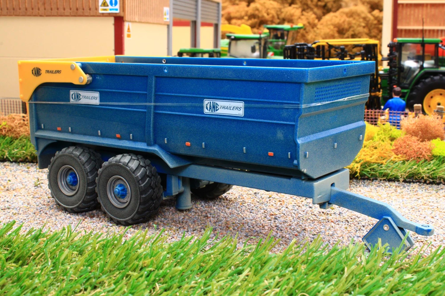 42701A1(w) Weathered Britains Kane 16T Grain Trailer Trailer (Dusty Effect) 9 42701A1(w) Weathered Britains Kane 16T Grain Trailer Trailer (Dusty Effect) - Image 7